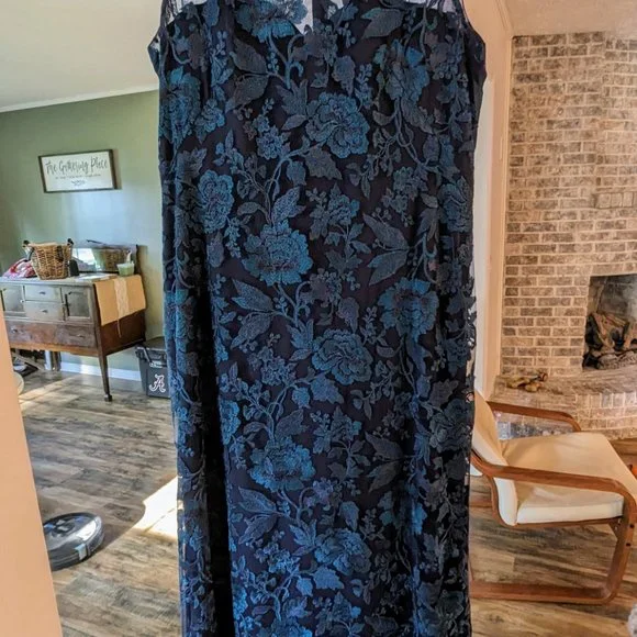 Tadashi Shoji Dress Size 16 - Picture 4 of 4